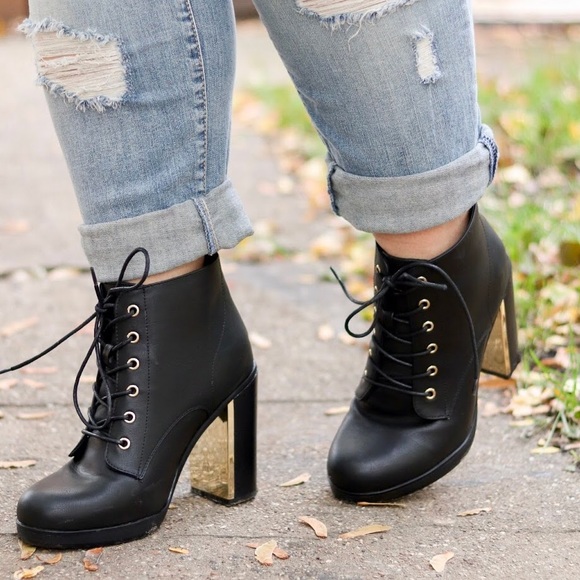 wide width combat booties